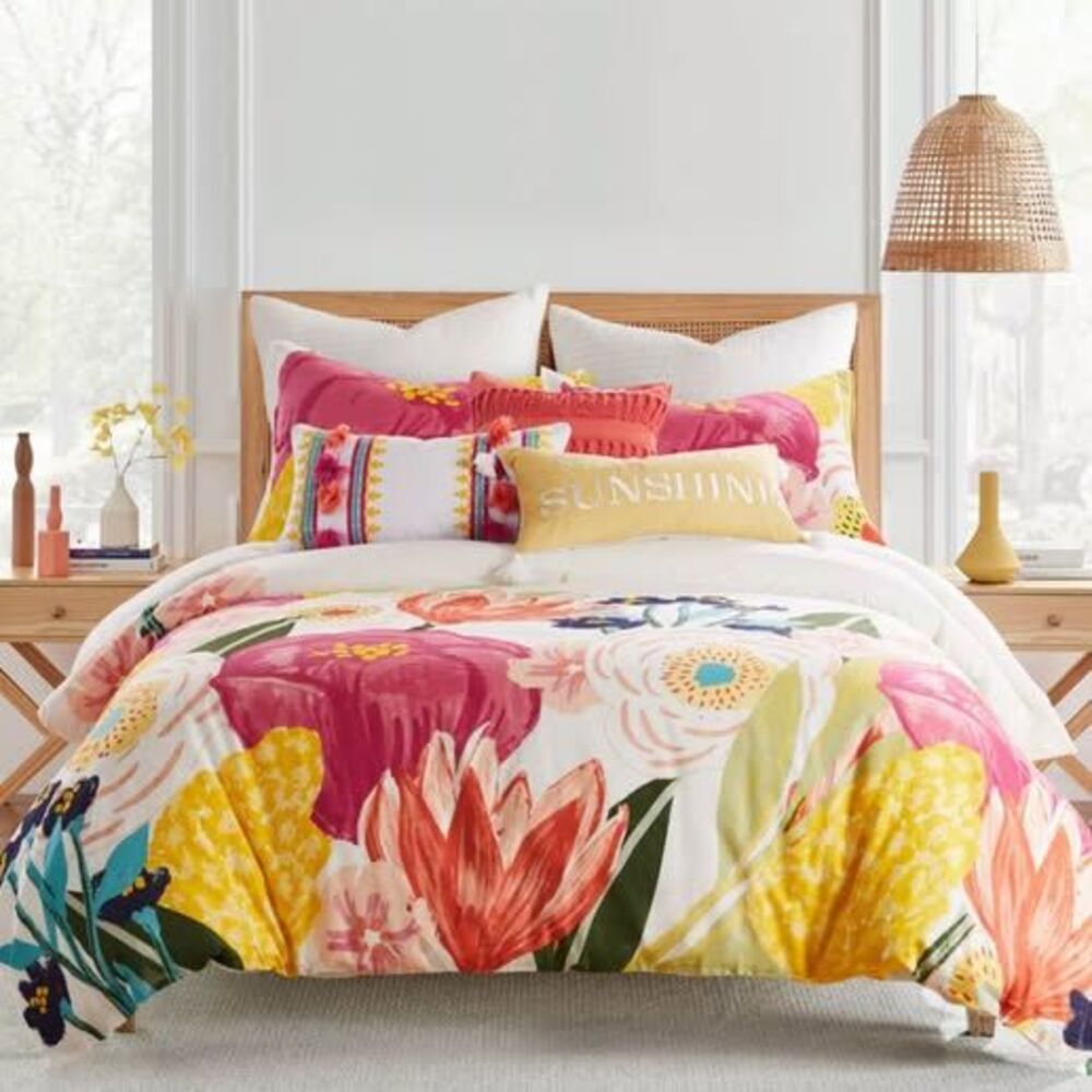 3 Pieces Queen/Full Levtex Home GRANDIFLORA COMFORTER SET NEW
